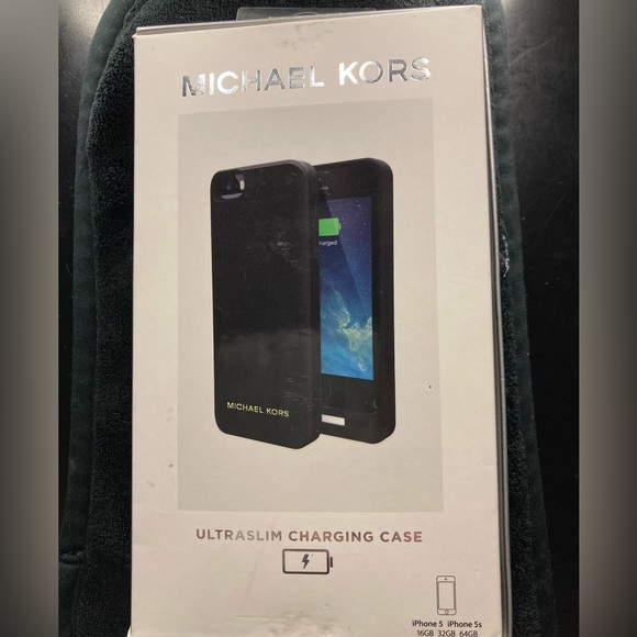 Micheal Kors IPhone 5 5s charging phone case - Picture 3 of 10